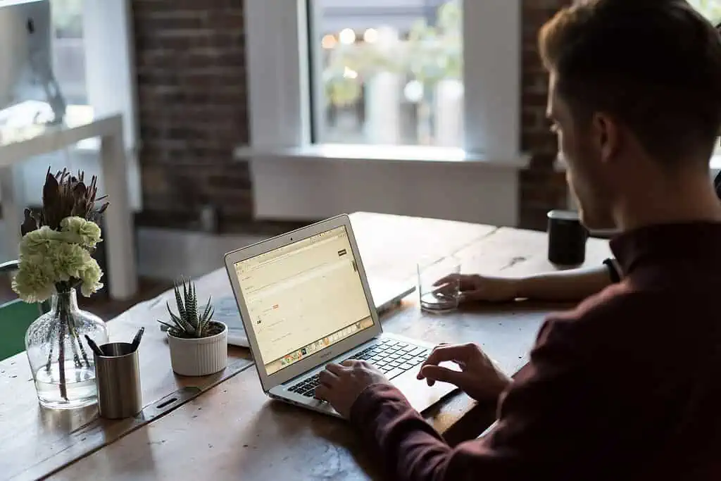 Conheça os cursos online que podem te ajudar a ir bem na prova da OAB e ajudar a ter destaque no mercado de trabalho 2 CR 0607 FOTO 1