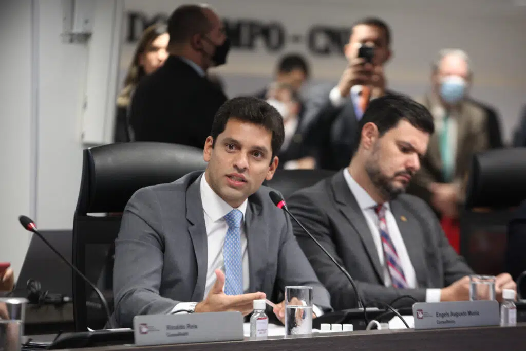 Ouvidorias do CNMP e do Senado assinam acordo de cooperação para compartilhamento de boas práticas e de experiências 1 unnamed 2