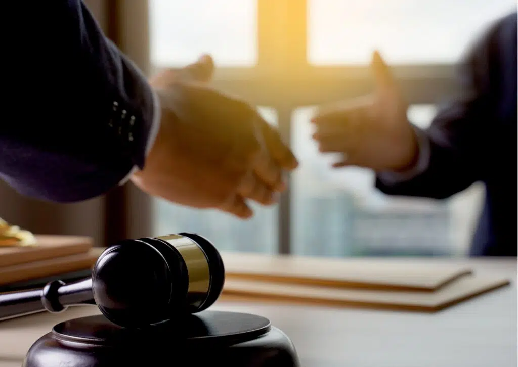 No combate à advocacia predatória, Juízo não acolhe desistência de ação por entender que o reclamante agiu de má-fé e o condena 1 SUGESTAO