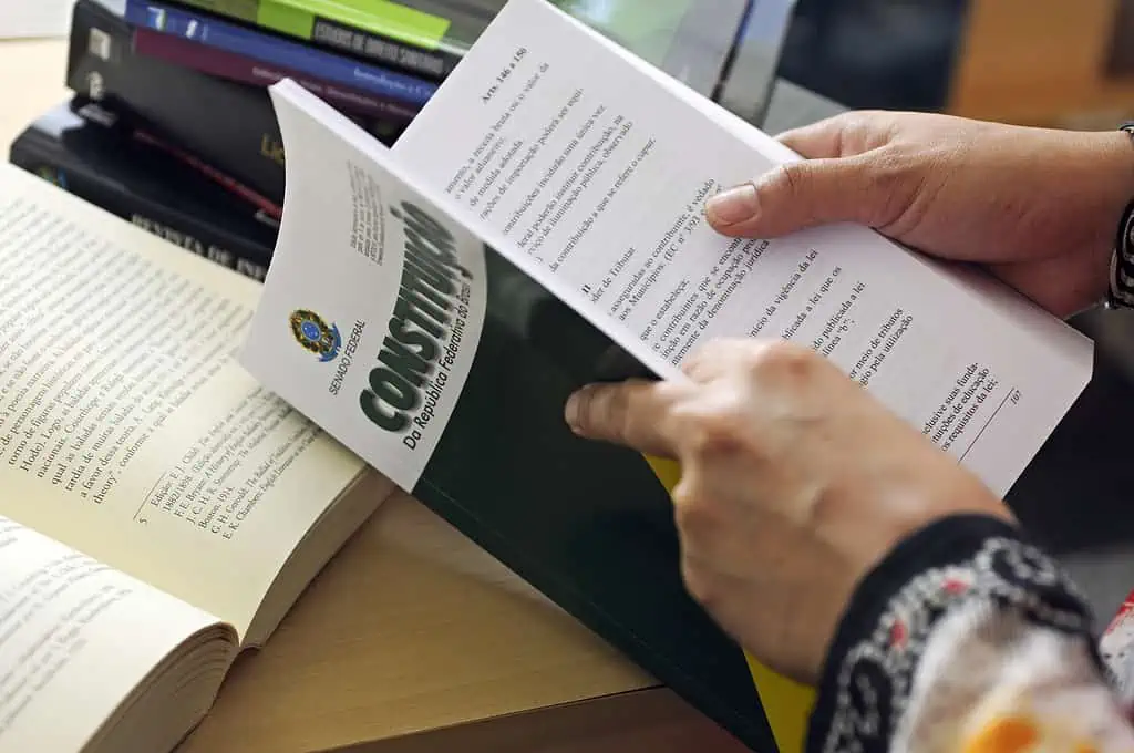O que é o estado de sítio? Veja o que diz a Constituição Federal 1 47476946962 c3a579d663 o