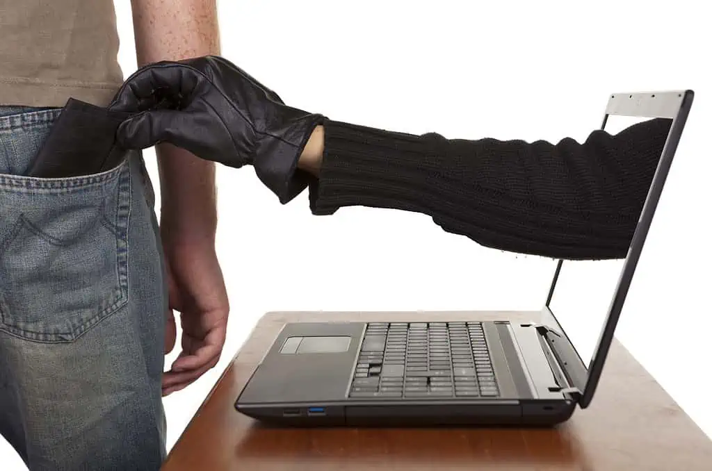 A proliferação do golpe do cartão no Brasil 2 shutterstock 115174897