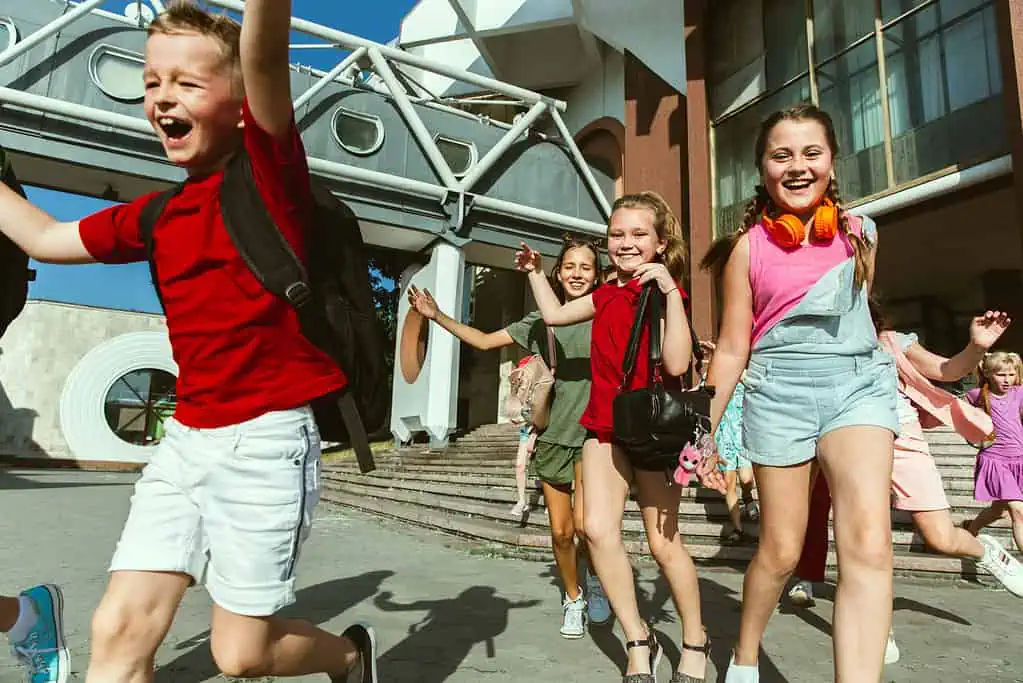 Férias de julho: 5 dicas para evitar dores de cabeça na viagem com seus filhos 1 Freepik 3