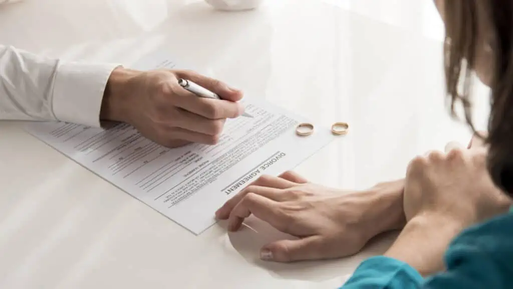 Ela(e) não quer assinar o divórcio. O que fazer? 1 divorcio como funciona quais os tipos por anna luiza 1030x579 1